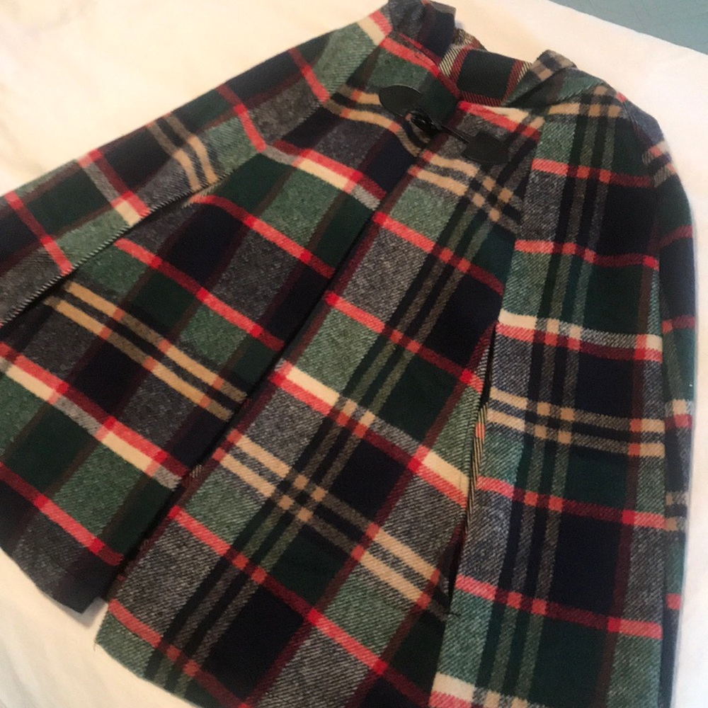 Adorable flannel plaid poncho w/hood -cape
